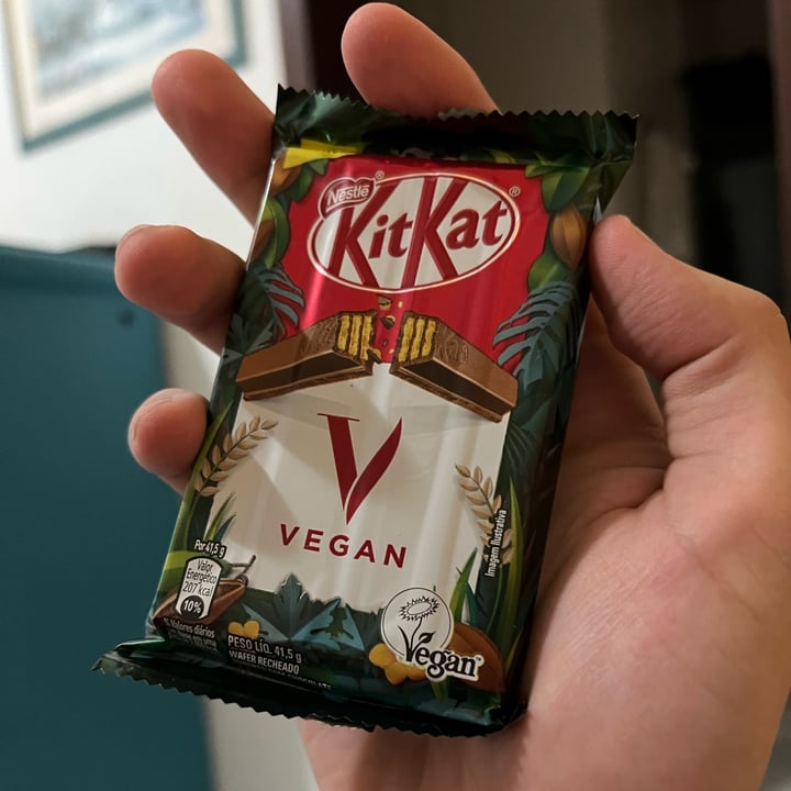 photo of Nestlé Kitkat Vegan shared by @scavi on  06 Feb 2022 - review