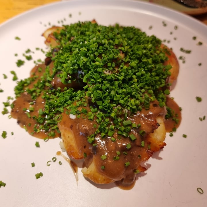 photo of Analogue Poutine shared by @jenzyl on  26 Mar 2022 - review