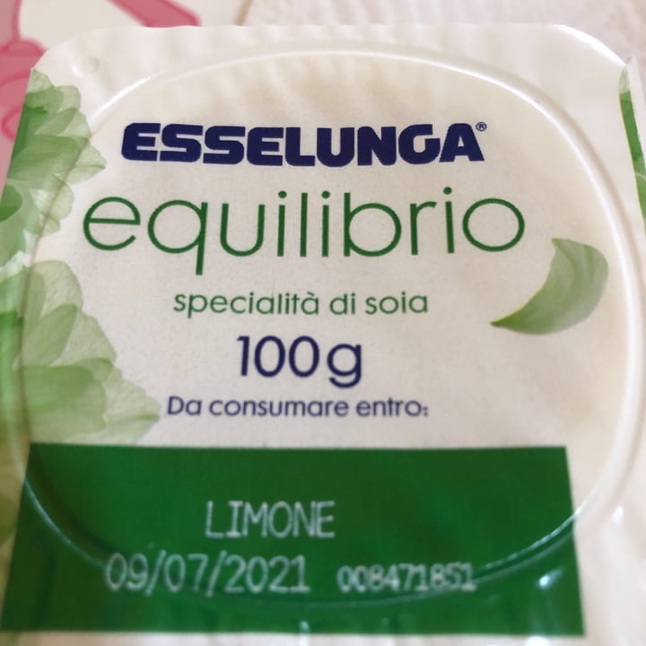 photo of  Esselunga Yogurt Di Soia Al Limone shared by @ciliegia on  05 Jul 2021 - review