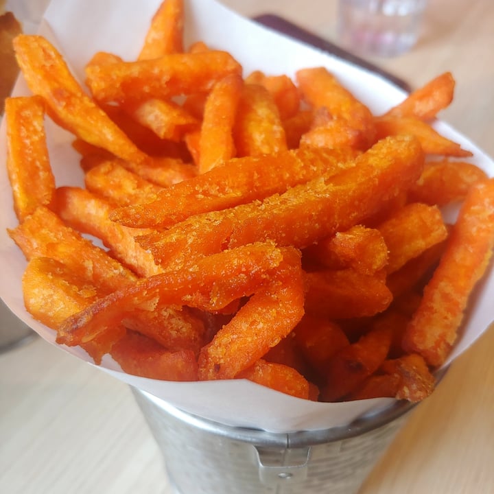 photo of WS Deli Experience Store Sweet Potato Fries shared by @vegananu on  03 Dec 2020 - review