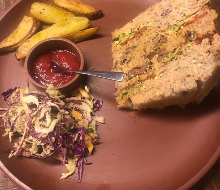 photo of Buenos Aires Verde Vegan “tuna” sandwich shared by @sofiozon on  09 Jan 2020 - review