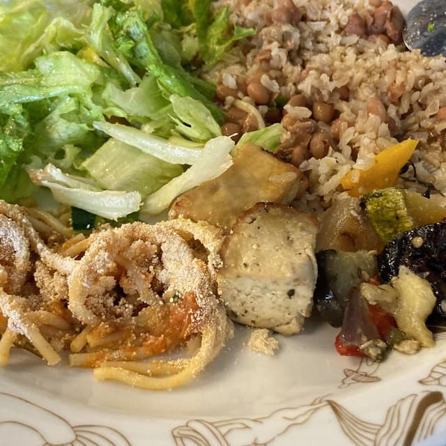 Photo of the dish “macarrao e tofu com legumes”