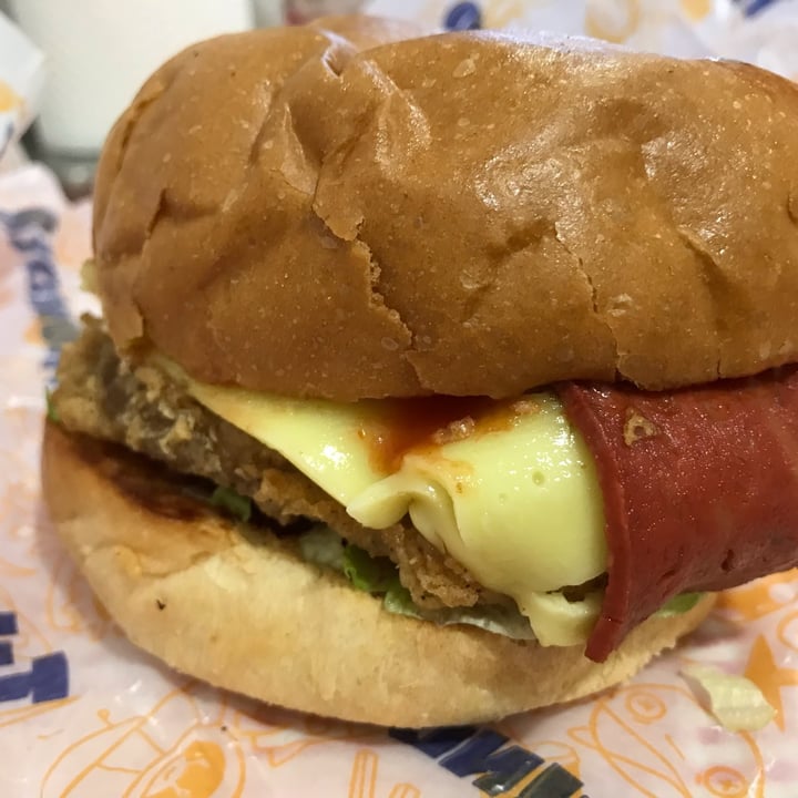 review photo of THUNDER VEGAN FOOD Burger Old Skool shared by @supersarita85 on 24 Apr 2022 - review