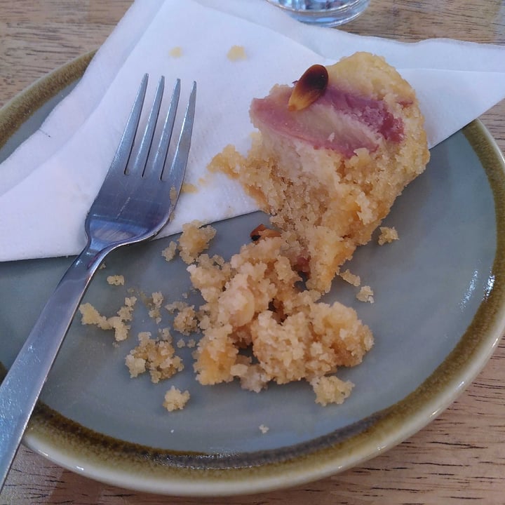 review photo of Green Olive peach and almond upsidedown shared by @karmakim on 23 Jul 2022 - review