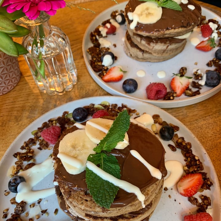 photo of The Happiness Cafe Vegan Nutella Pancakes shared by @sophiegig on  21 Sep 2020 - review
