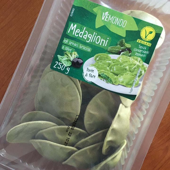 photo of Vemondo Medaglioni Agli Spinaci, Broccoli E Olive shared by @vallentina0 on  26 Sep 2021 - review
