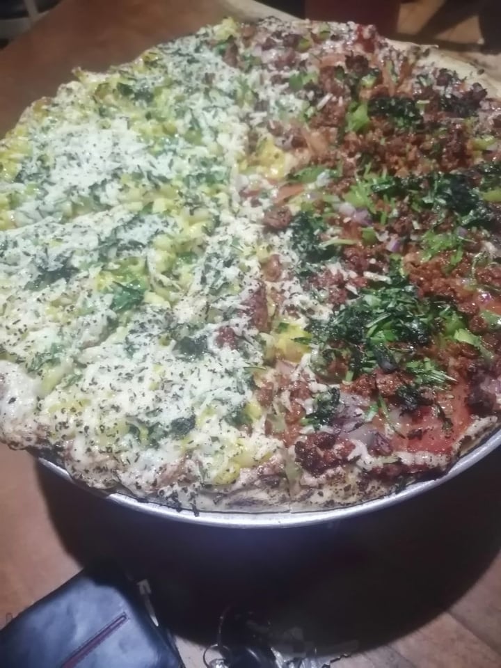photo of Ixteriolo's Pizza combinada shared by @bella19 on  04 Mar 2020 - review