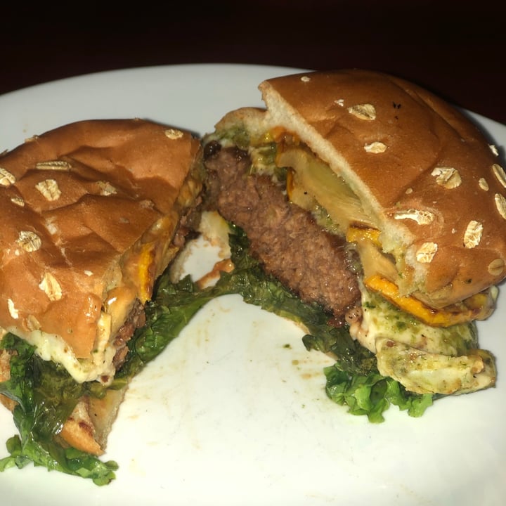 photo of Veg Station Beyond Burger shared by @veronicaperez3 on  21 Sep 2020 - review