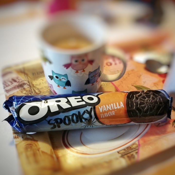 photo of  Mondelēz International Oreo Spooky Vanilla Flavour shared by @camyveg on  28 Oct 2021 - review