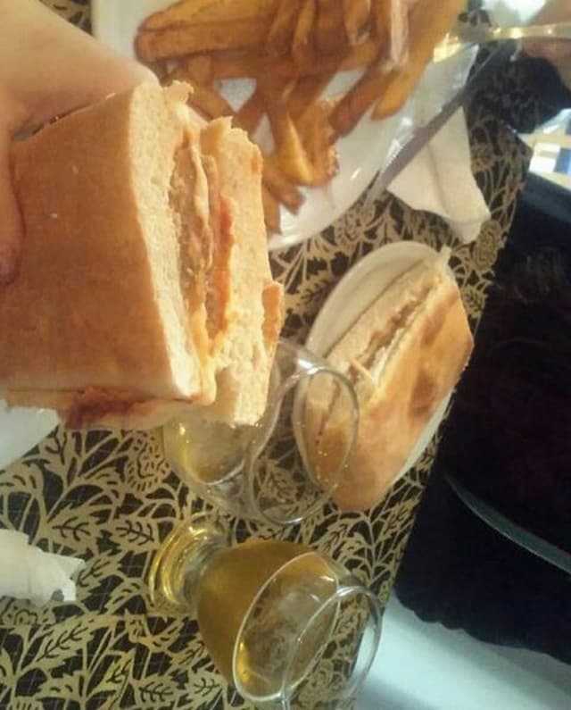 Photo of the dish “Sandwich de milanesa napolitana”