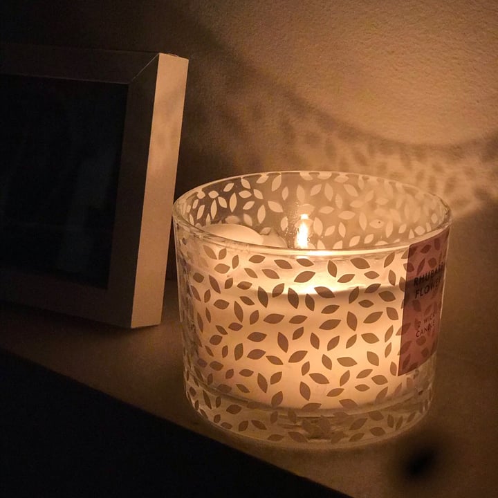 photo of Tesco Own Brand Candle shared by @jessicakate on  01 May 2020 - review