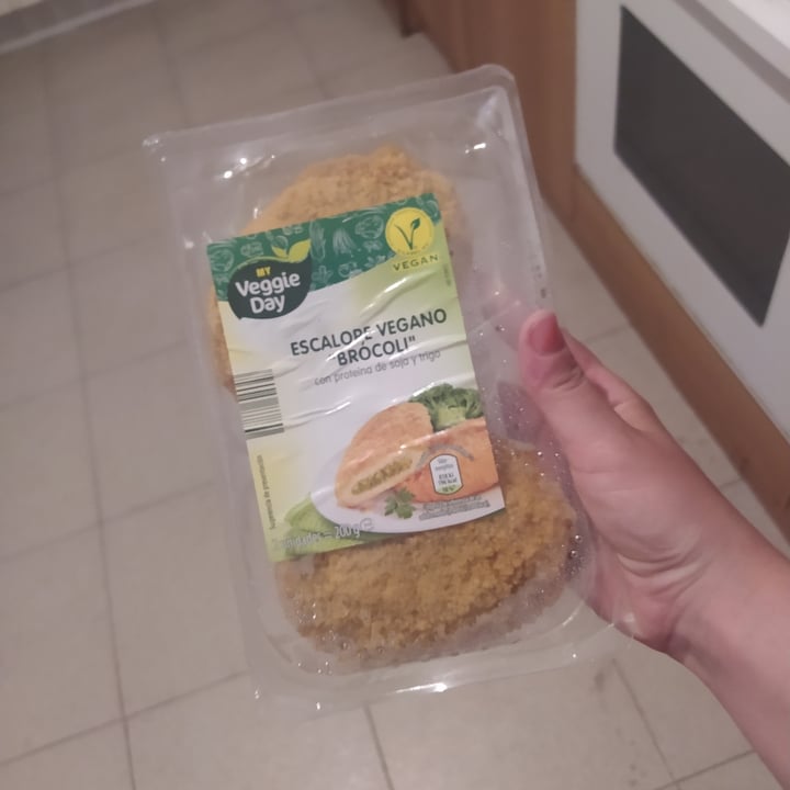 review photo of My veggie day Escalope vegano "brócoli" shared by @brocolibooty on 09 Jul 2021 - review