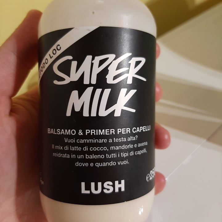 photo of LUSH Fresh Handmade Cosmetics Super Milk shared by @giulia11 on  06 Oct 2022 - review