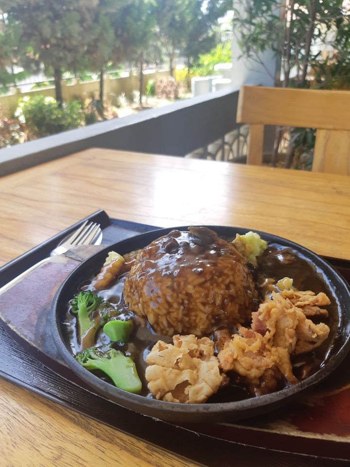 photo of LN Fortunate Coffee Bali 幸福咖啡馆 Nasi Hotplate Jamur Crispy shared by @bernadinerosaa on  09 Dec 2019 - review
