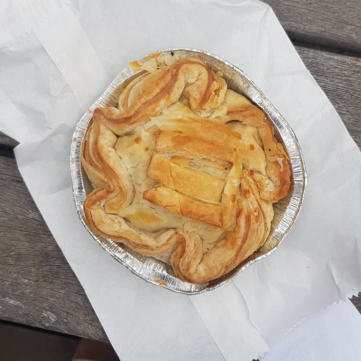 photo of Peregrine Farm Stall Vegan Bobotie Pie shared by @johdeigh on  10 Jan 2021 - review
