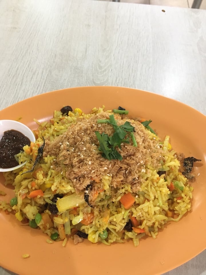 photo of Jin You Yuan - Healthy Vegetarian Pineapple Fried Rice shared by @nomadicjen on  29 Mar 2020 - review