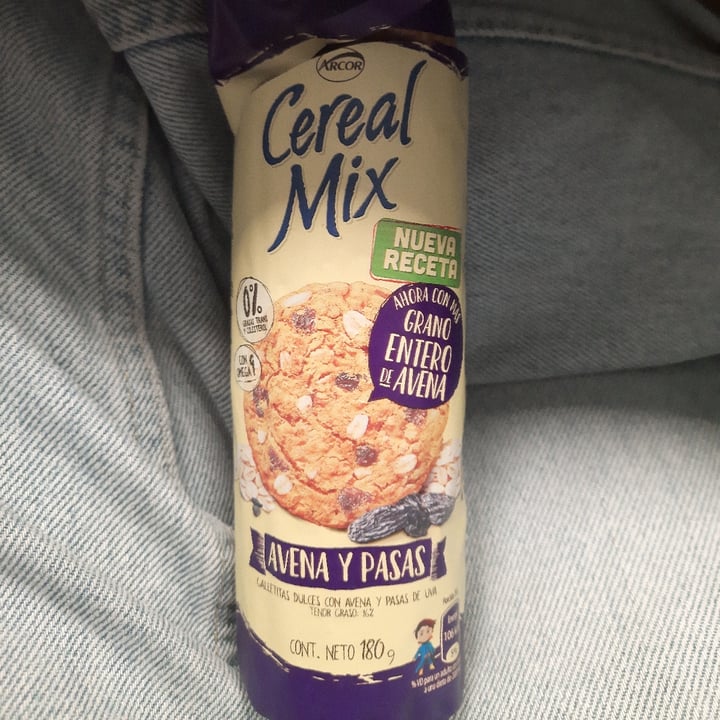review photo of Cereal mix Galletitas de Avena y Pasas shared by @china1312 on 29 Jan 2022 - review
