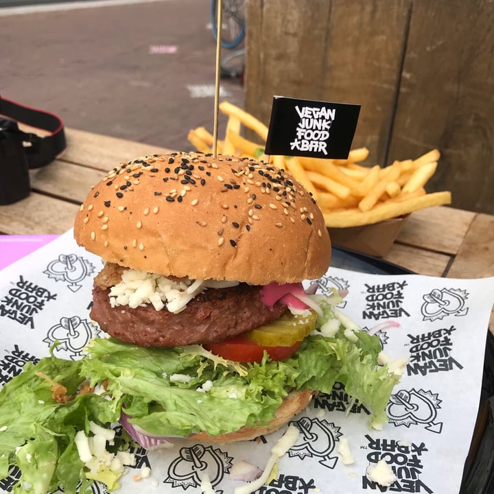 review photo of Vegan Junk Food Bar Burger & Fries shared by @courtneyholly on 23 Sep 2020 - review
