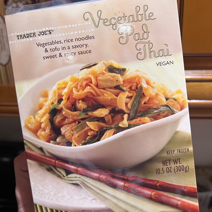 photo of Trader Joe's True Thai Vegetable pad thai shared by @helenafox333 on  25 Aug 2022 - review