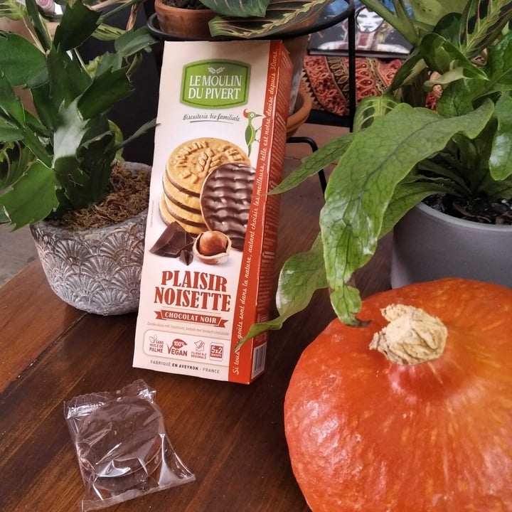 review photo of Le Moulin Du Pivert Plaisir noisette chocolat noir shared by @dindinbaf on 23 Oct 2020 - review