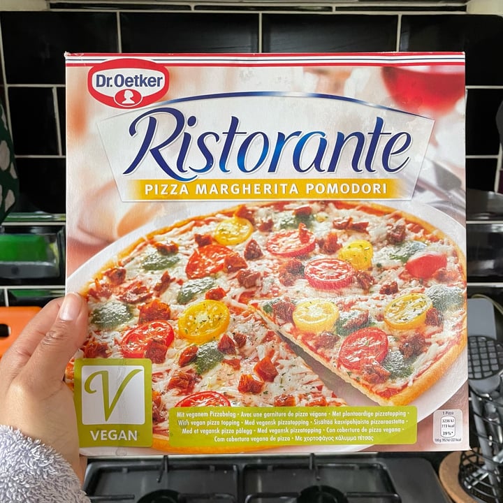 photo of Dr. Oetker Ristorante Pizza Margherita Pomodori shared by @southernveganupnorth on  01 Apr 2022 - review