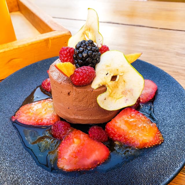 Photo of the dish “Postre de chocotofu y frutas”