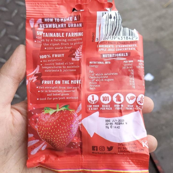 photo of Urban Fruit gentle baked strawberries shared by @katchan on  07 Sep 2022 - review