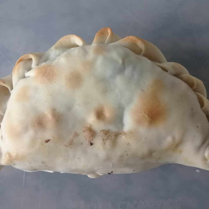 photo of Fourmi Vegan Empanada de soja shared by @hcjulieta on  09 Aug 2020 - review