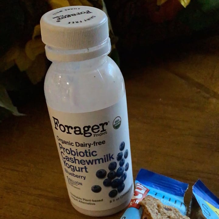 photo of Forager Project Organic Dairy-free Probiotic Cashewmilk Yogurt Blueberry shared by @yarilovezzucchini on  06 Oct 2021 - review
