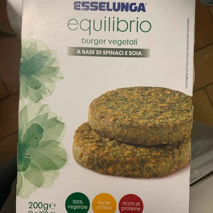 photo of Esselunga Burger Vegetali A Base Di Spinaci E Soia shared by @francescapezzini on  18 Mar 2022 - review