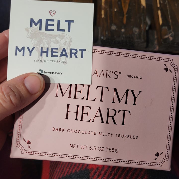 photo of Sjaak’s Organic Chocolates Dark chocolate melty truffles shared by @laurelolson88 on  30 Jan 2022 - review