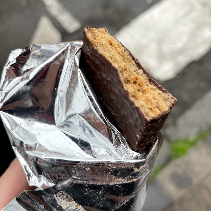 photo of PwD Barra Proteica de Chocolate y Avellanas shared by @tamara-stiz on  27 Apr 2022 - review