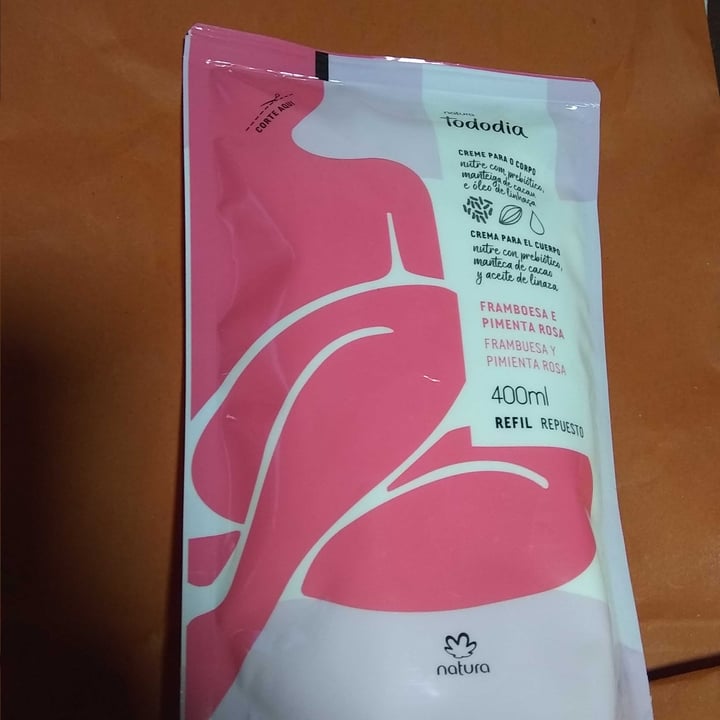 photo of Natura Crema Todo Día Frambuesa y Pimienta Rosa shared by @mendo811 on  25 Jun 2021 - review