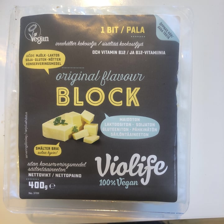 photo of Violife Original Flavour Block shared by @petrastormm on  29 Jun 2020 - review
