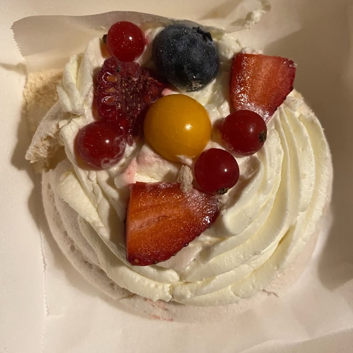 photo of Radagast Vegan Bakery pavlova shared by @marta1987 on  04 Oct 2022 - review