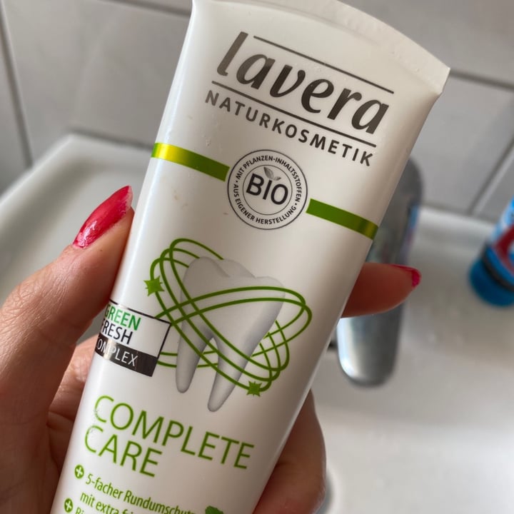 photo of Lavera Naturkosmetik Dentifricio Complete Care Green Fresh Complex shared by @ischmi on  23 Jul 2020 - review
