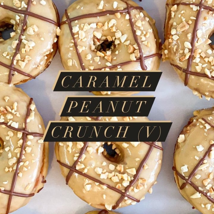 photo of Crave Doughnuts Caramel Peanut Crunch shared by @fsshealth on  31 Oct 2021 - review