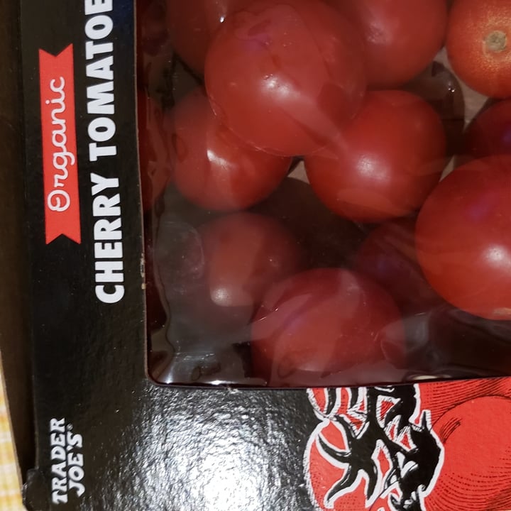 photo of Trader Joe's Organic Tomatoes on the Vine shared by @rancho on  07 May 2022 - review