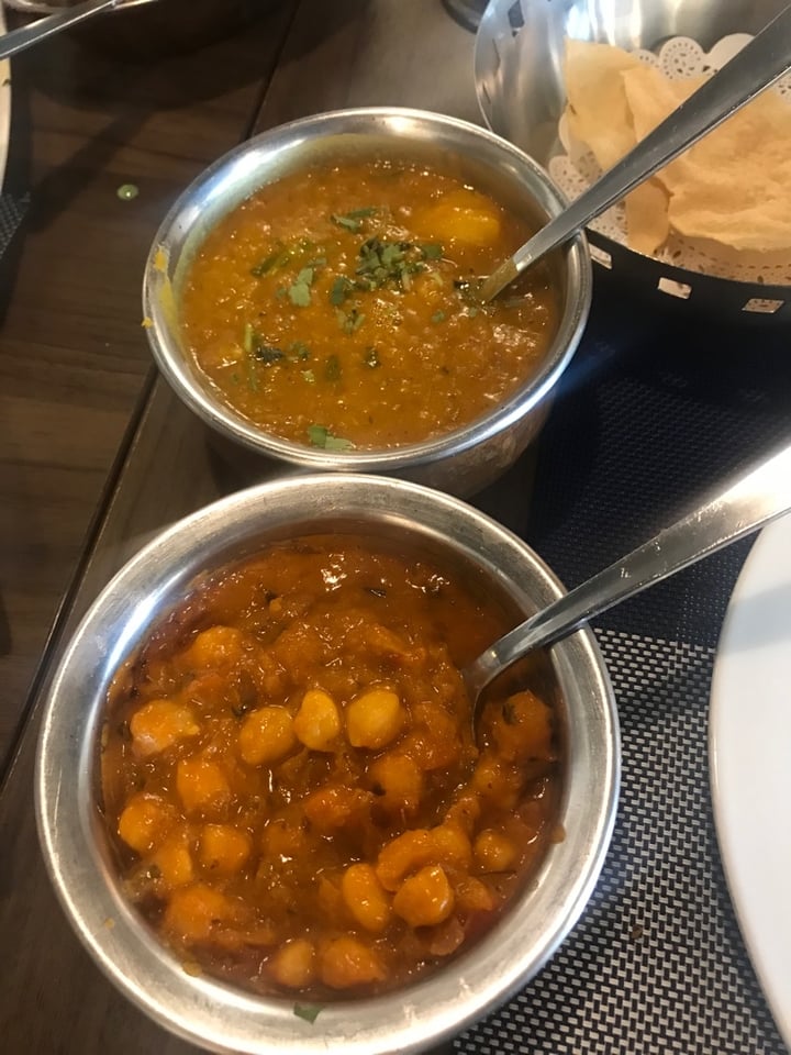 photo of Aromas of India Yellow dal and Chana Masala shared by @lucyholliss on  04 Feb 2020 - review
