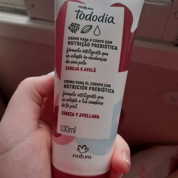 photo of Natura Creme Cereja e Avelã 100ml shared by @tainaluci on  28 Dec 2021 - review