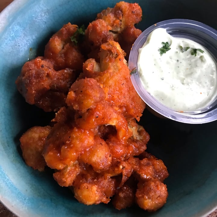 photo of Bella by Sage Buffalo Cauliflower Wings shared by @littleredmushroom on  27 Jul 2022 - review