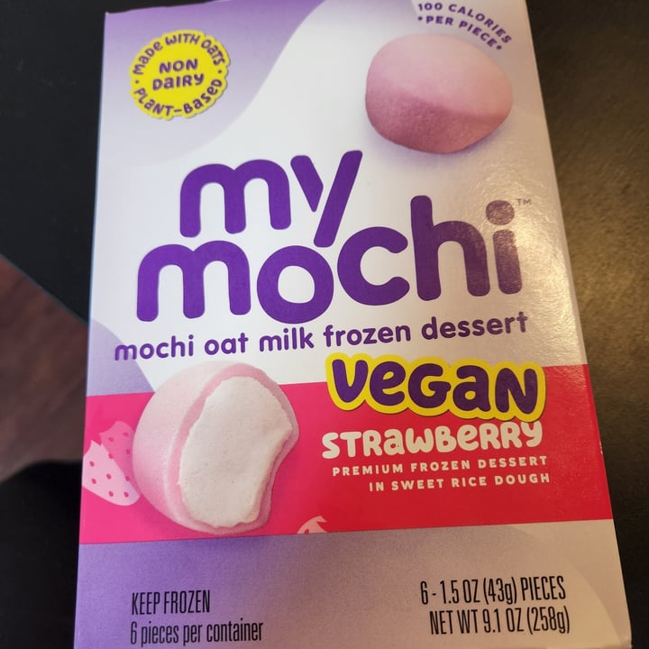 photo of My mochi vegan strawberry shared by @lia250194 on  22 May 2022 - review
