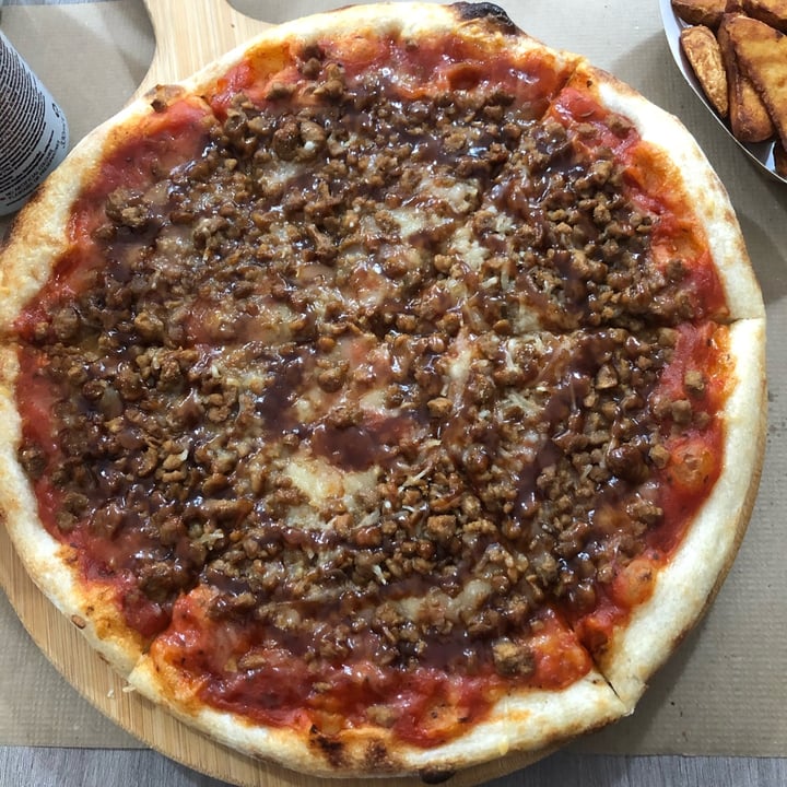 review photo of deWeggie's Vegan pizza shared by @honeyemelina on 14 Nov 2021 - review