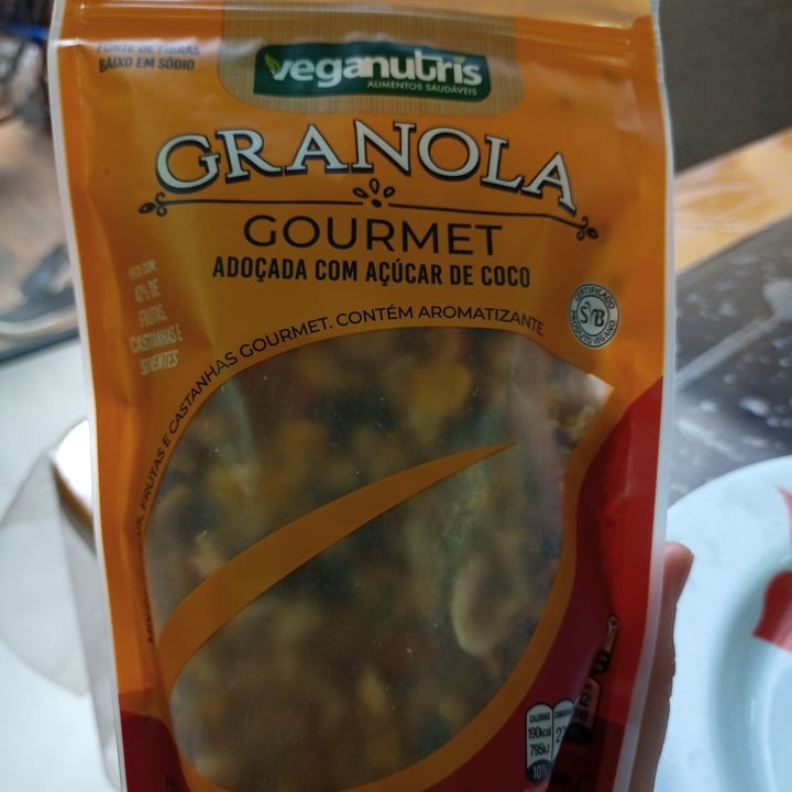 photo of Veganutris Granola shared by @fehbatelo on  02 May 2022 - review