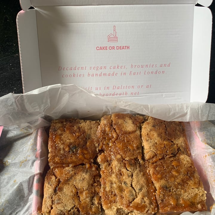 review photo of Cake or death Vegan Bakery London Walnut Blondies shared by @dbuvana on 05 Jul 2020 - review