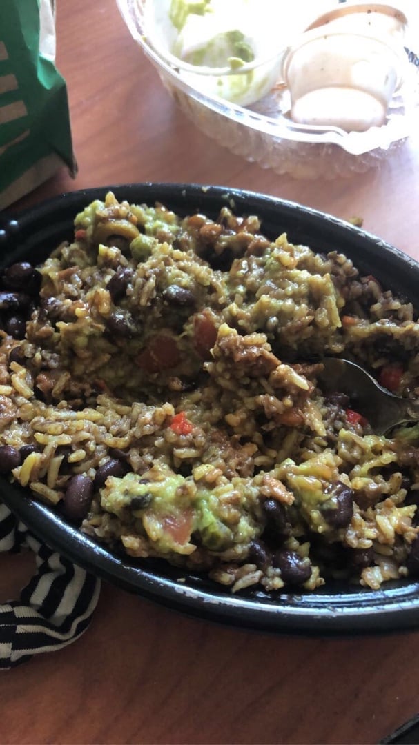 photo of Pollo Tropical Beyond Meat Piccadillo shared by @rvidal17 on  20 Jan 2020 - review