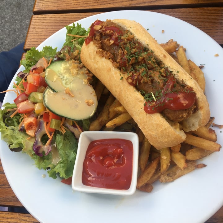 photo of Green Flamingo Innsbruck Hot Dog shared by @taz on  19 Nov 2022 - review
