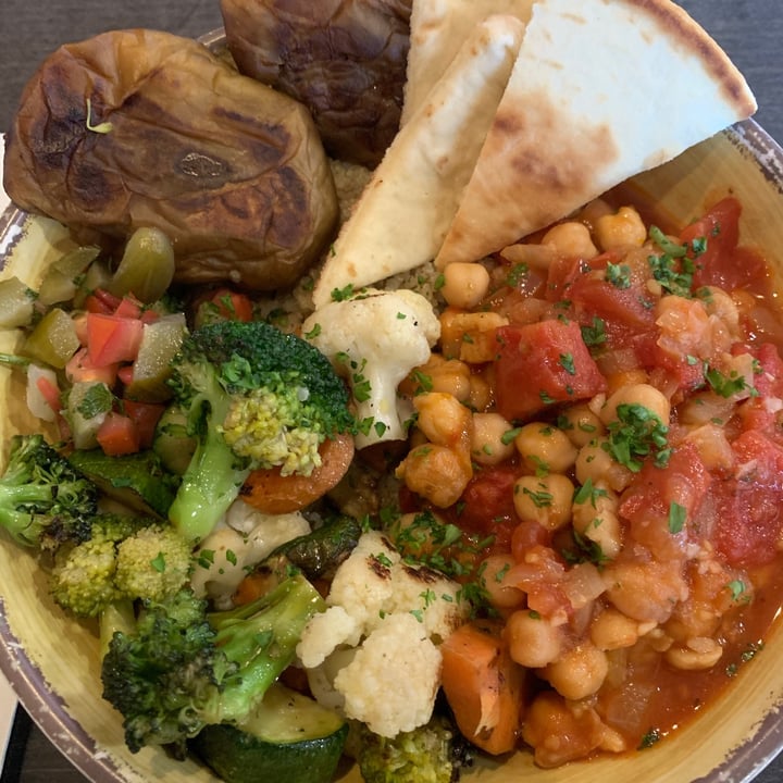 photo of Angel Chicken Kitchen Vegan bowl shared by @monomi on  05 Jan 2021 - review