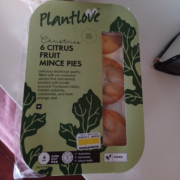 photo of Woolworths Citrus Fruit Mince Pies shared by @campsbayvegan on  19 Nov 2022 - review