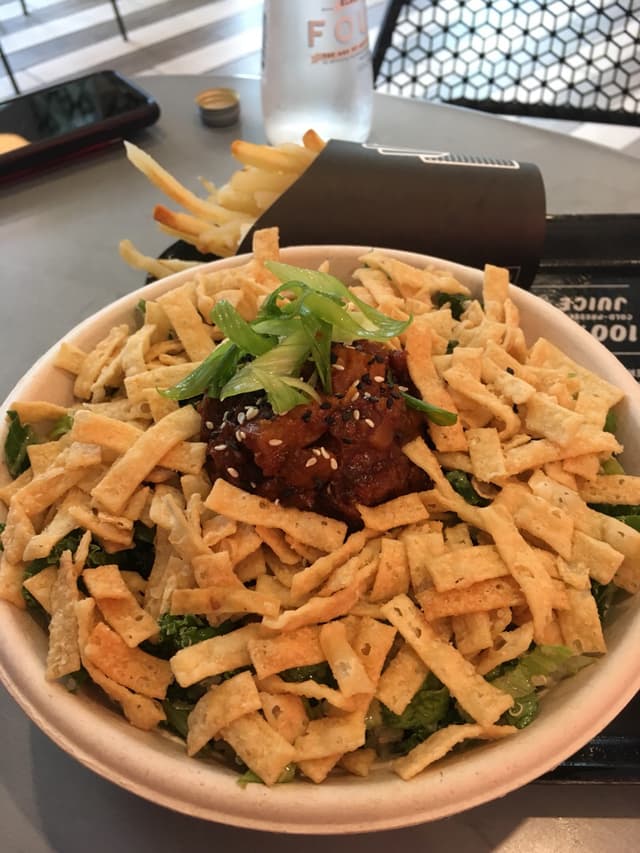 「Spicy Thai Salad」の料理の写真
